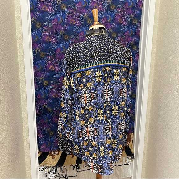 π Lovely bohemian button patchwork top - Picture 7 of 11